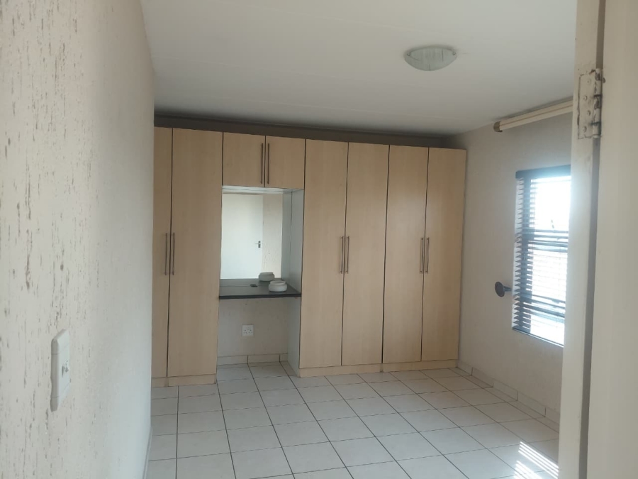 2 Bedroom Property for Sale in Three Rivers Gauteng