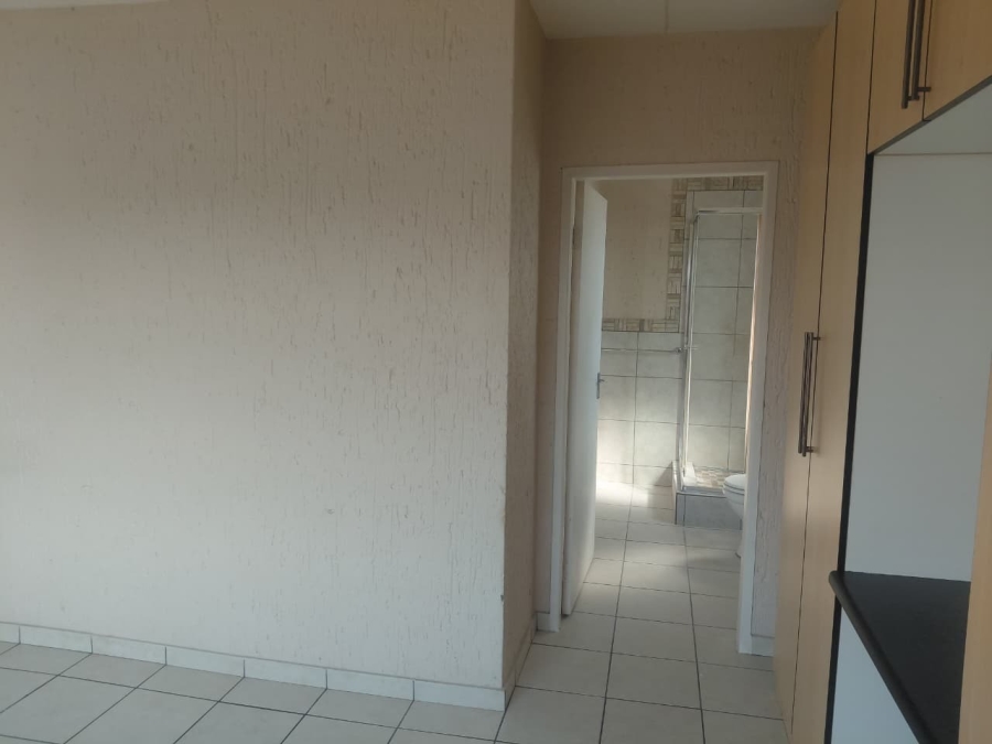 2 Bedroom Property for Sale in Three Rivers Gauteng