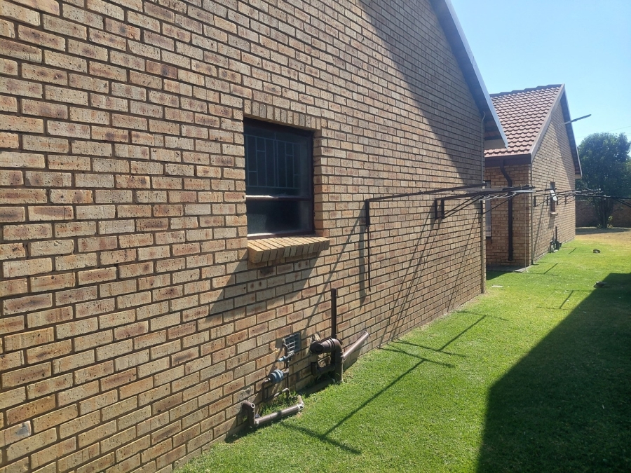 2 Bedroom Property for Sale in Riversdale Gauteng