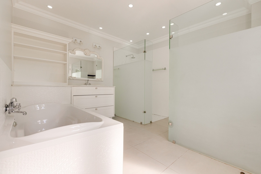 5 Bedroom Property for Sale in Fourways Gardens Gauteng