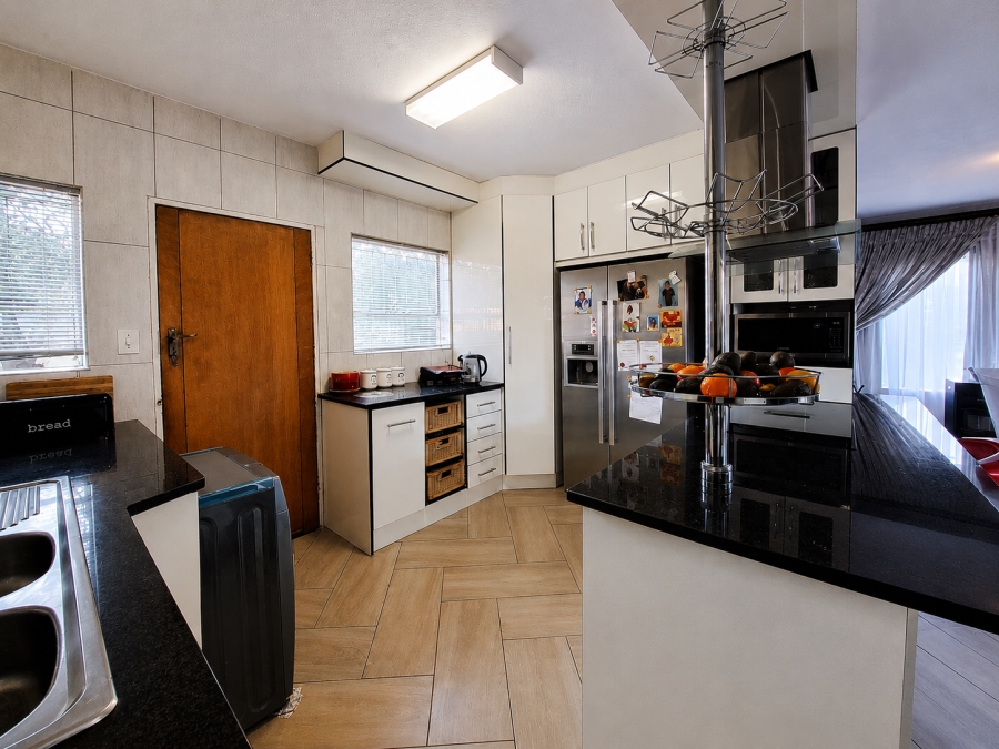 3 Bedroom Property for Sale in Highveld Gauteng