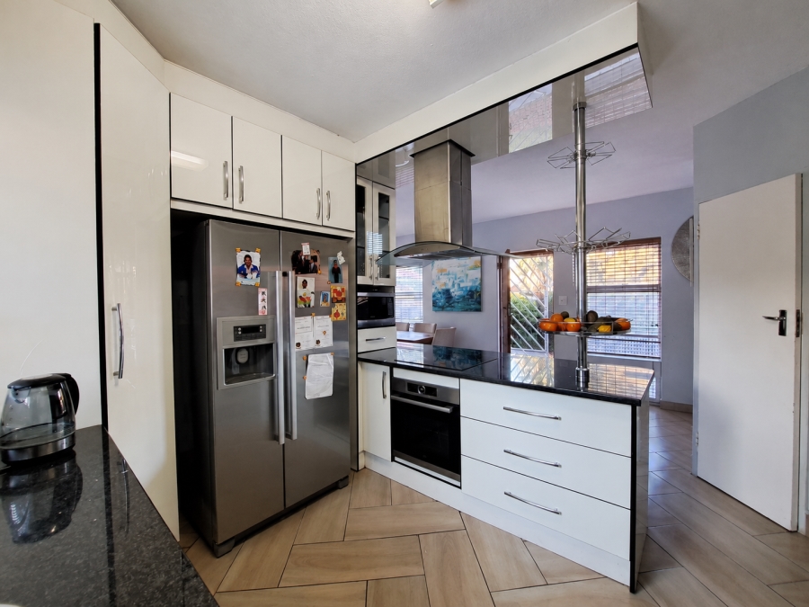 3 Bedroom Property for Sale in Highveld Gauteng