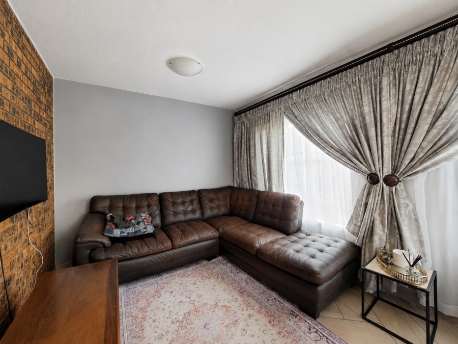 3 Bedroom Property for Sale in Highveld Gauteng
