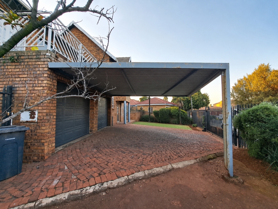 3 Bedroom Property for Sale in Highveld Gauteng