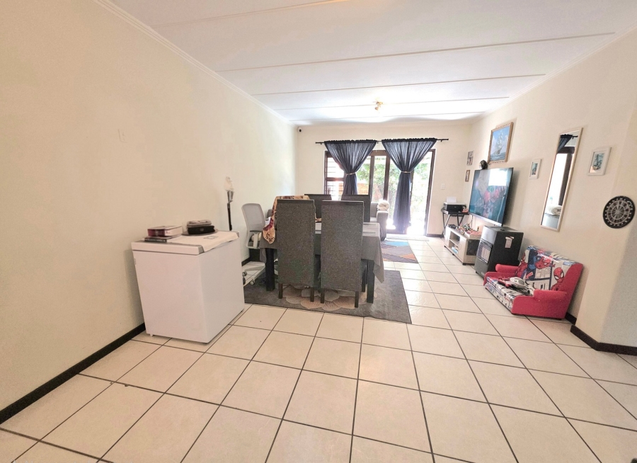 To Let 2 Bedroom Property for Rent in Sunninghill Gauteng