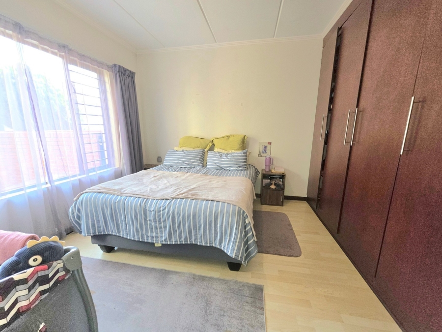 To Let 2 Bedroom Property for Rent in Sunninghill Gauteng
