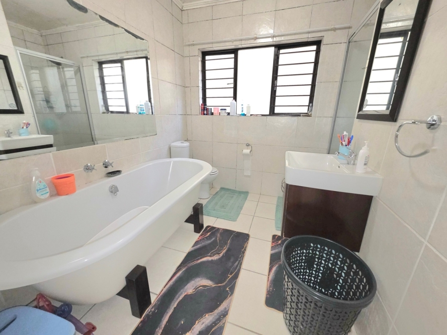 To Let 2 Bedroom Property for Rent in Sunninghill Gauteng