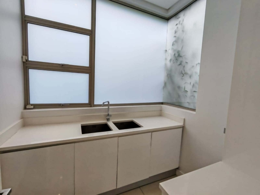 To Let 2 Bedroom Property for Rent in Morningside Gauteng