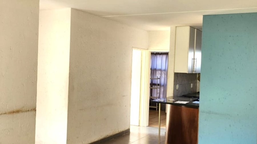 3 Bedroom Property for Sale in Mulbarton Gauteng