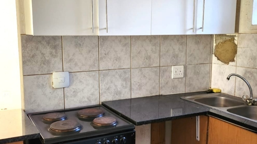 3 Bedroom Property for Sale in Mulbarton Gauteng