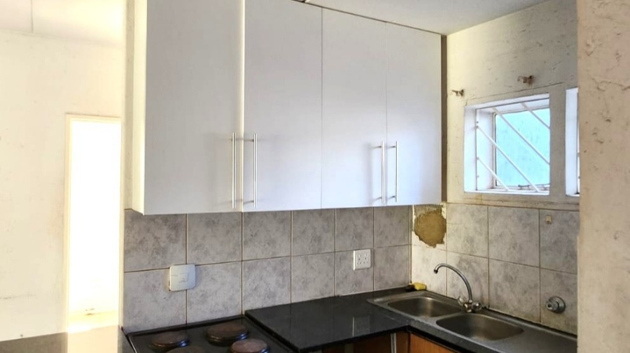 3 Bedroom Property for Sale in Mulbarton Gauteng