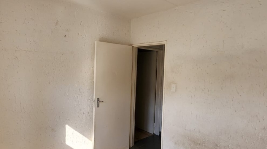 3 Bedroom Property for Sale in Mulbarton Gauteng