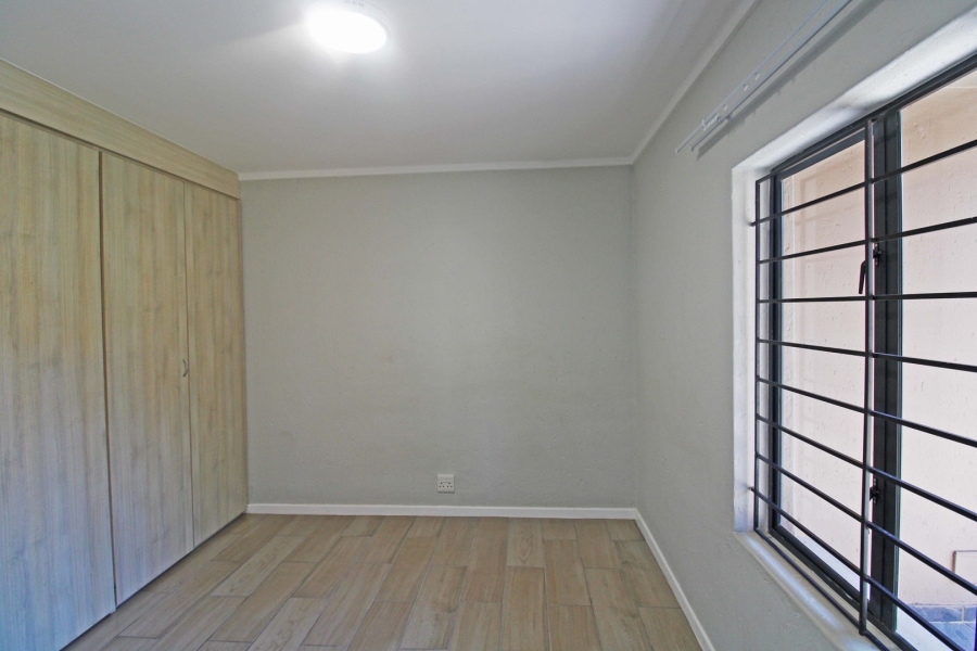 To Let 1 Bedroom Property for Rent in Darrenwood Gauteng