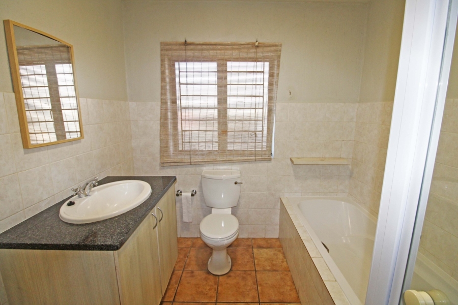 To Let 1 Bedroom Property for Rent in Darrenwood Gauteng