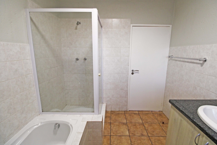 To Let 1 Bedroom Property for Rent in Darrenwood Gauteng