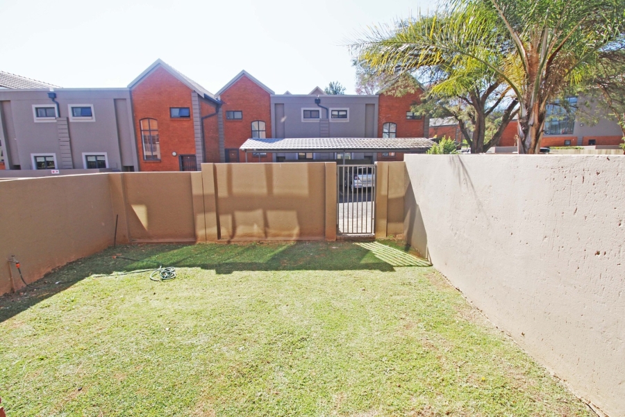 To Let 1 Bedroom Property for Rent in Darrenwood Gauteng