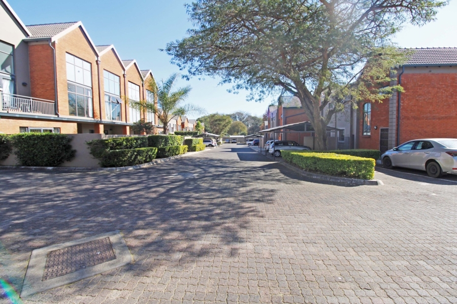 To Let 1 Bedroom Property for Rent in Darrenwood Gauteng