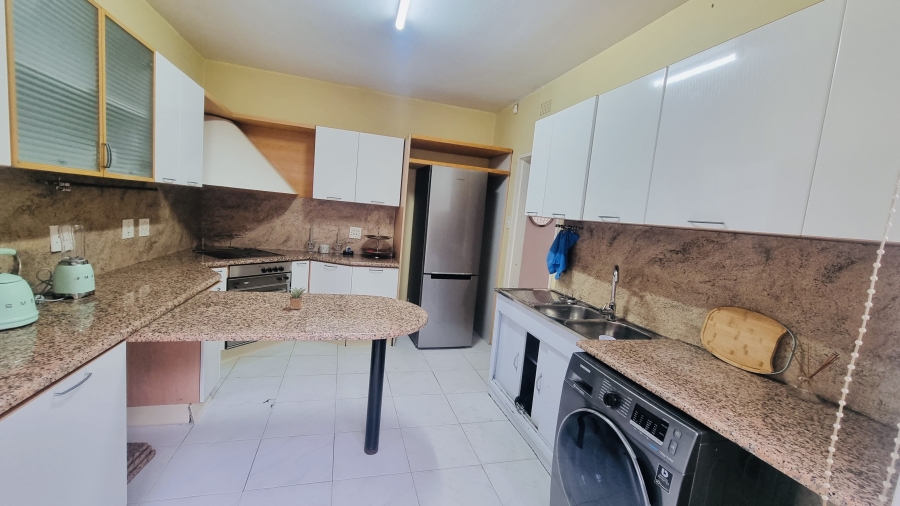 1 Bedroom Property for Sale in Fairways Gauteng