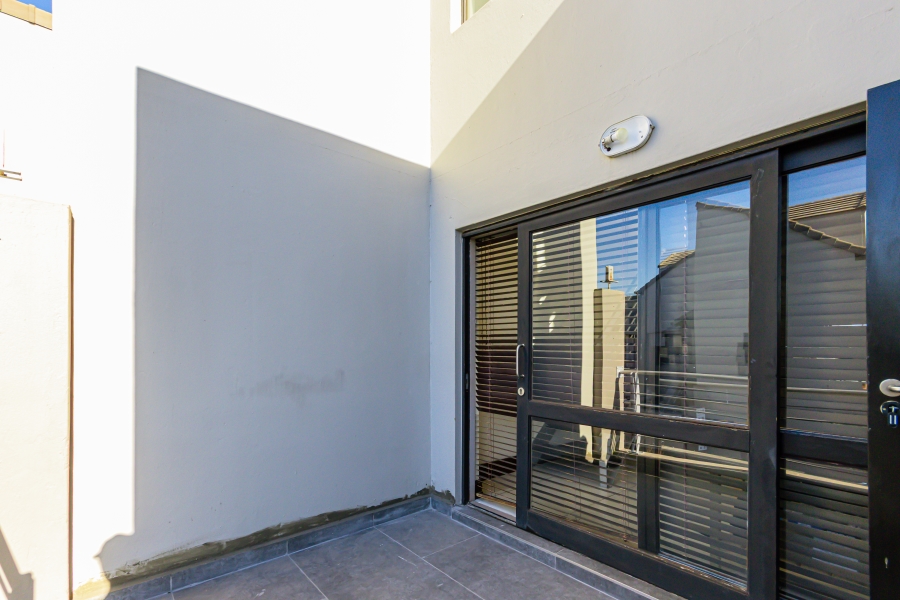 To Let 2 Bedroom Property for Rent in Sunninghill Gauteng