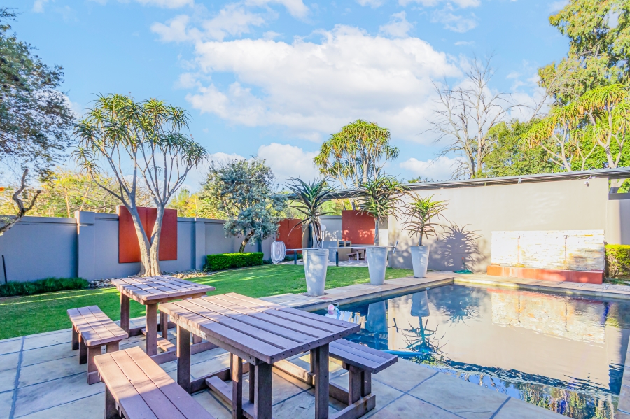 To Let 2 Bedroom Property for Rent in Sunninghill Gauteng
