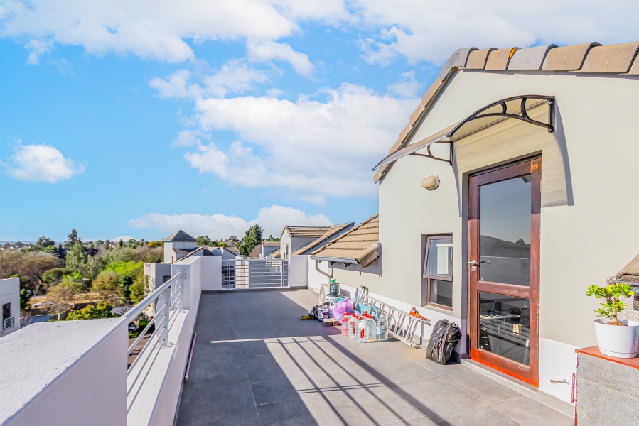 To Let 2 Bedroom Property for Rent in Sunninghill Gauteng