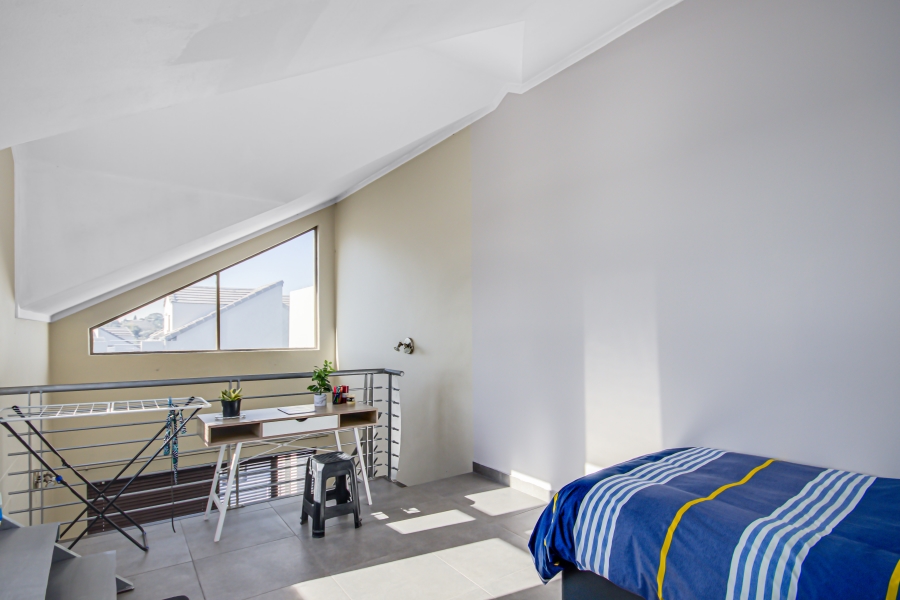 2 Bedroom Property for Sale in Sunninghill Gauteng