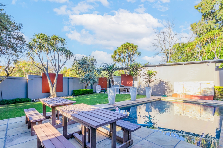 2 Bedroom Property for Sale in Sunninghill Gauteng