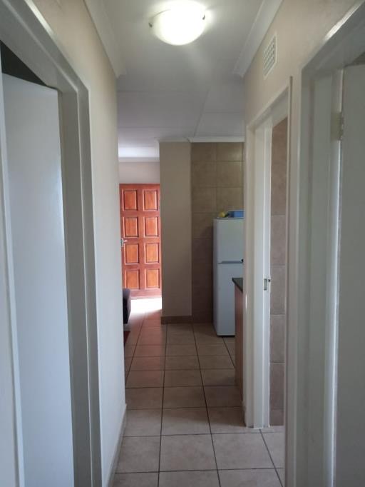 To Let 2 Bedroom Property for Rent in Thatch Hill Estate Gauteng