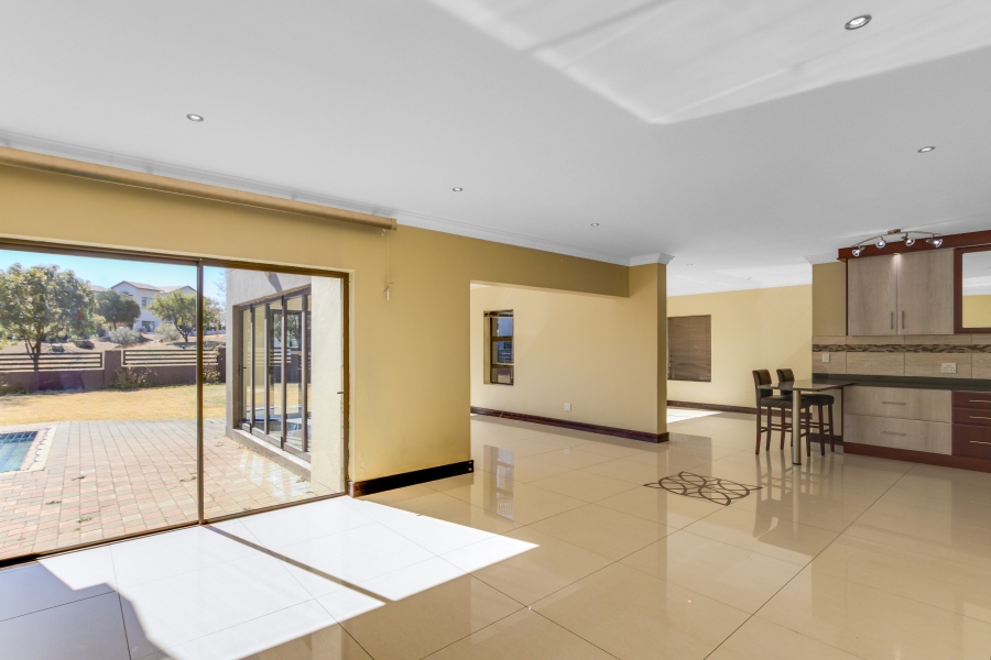 To Let 4 Bedroom Property for Rent in Copperleaf Estate Gauteng
