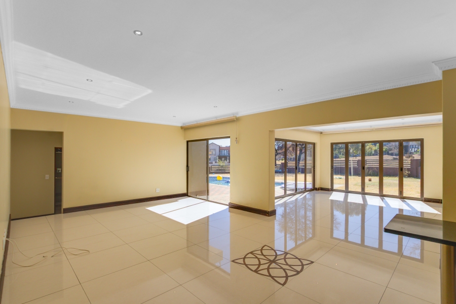 To Let 4 Bedroom Property for Rent in Copperleaf Estate Gauteng