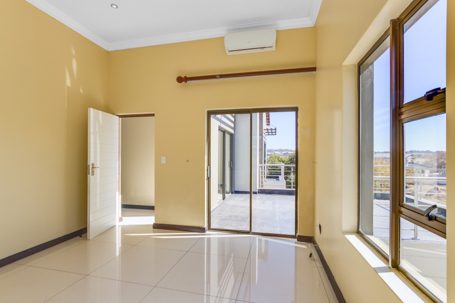 To Let 4 Bedroom Property for Rent in Copperleaf Estate Gauteng