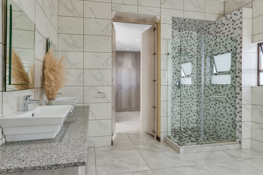 To Let 4 Bedroom Property for Rent in Copperleaf Estate Gauteng