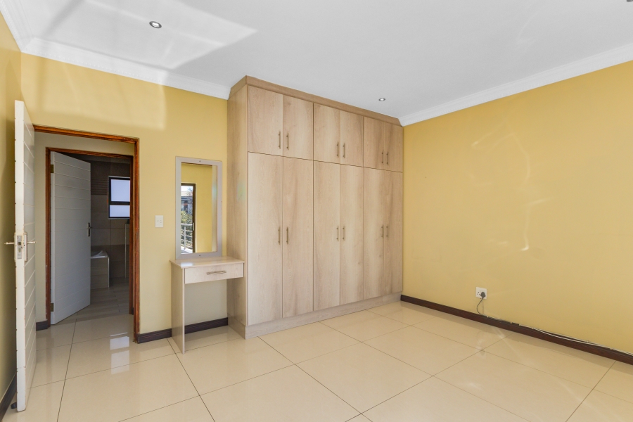 To Let 4 Bedroom Property for Rent in Copperleaf Estate Gauteng