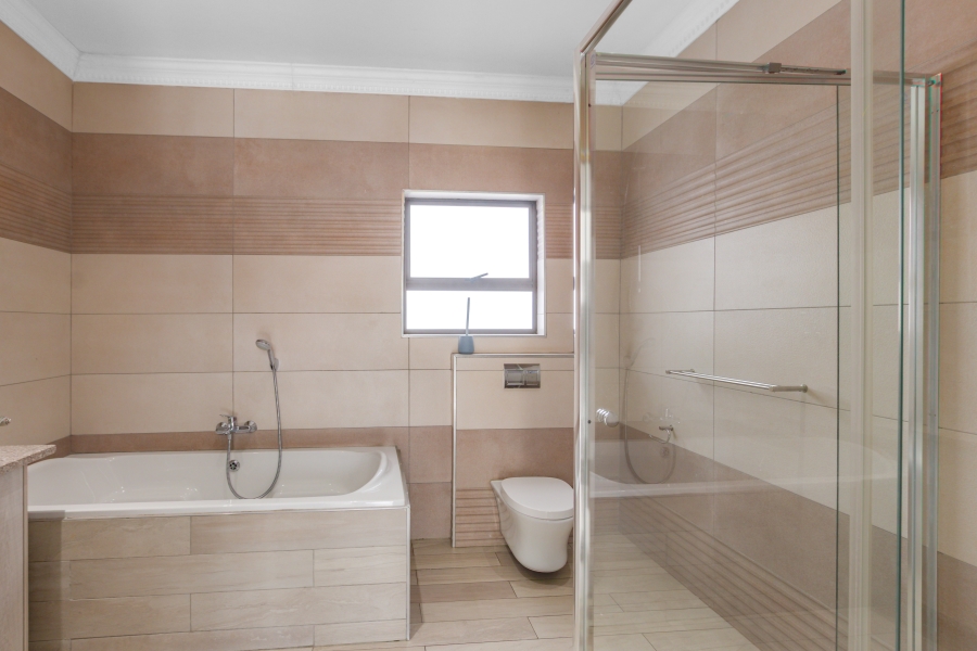 To Let 4 Bedroom Property for Rent in Copperleaf Estate Gauteng
