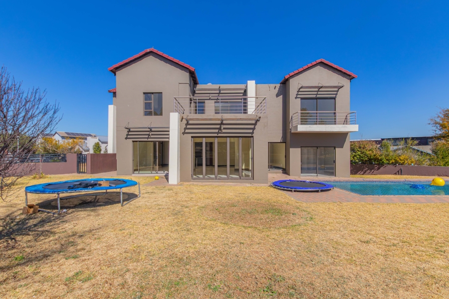 To Let 4 Bedroom Property for Rent in Copperleaf Estate Gauteng