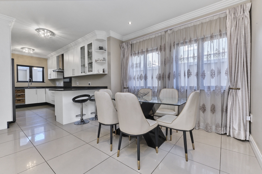 4 Bedroom Property for Sale in Broadacres Gauteng