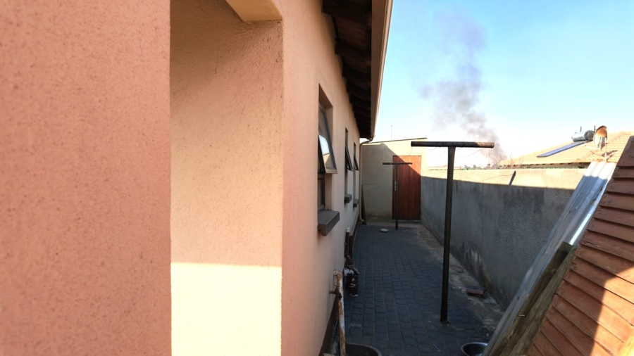 3 Bedroom Property for Sale in Delmore Park Gauteng