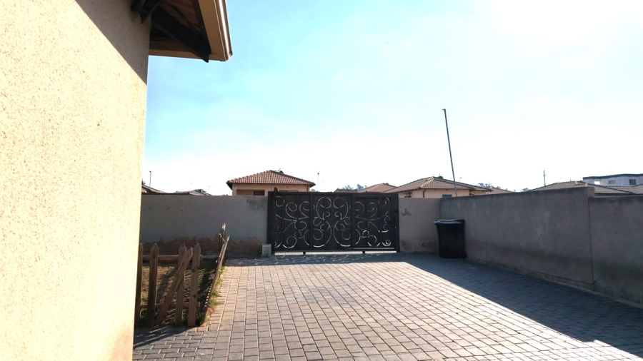 3 Bedroom Property for Sale in Delmore Park Gauteng