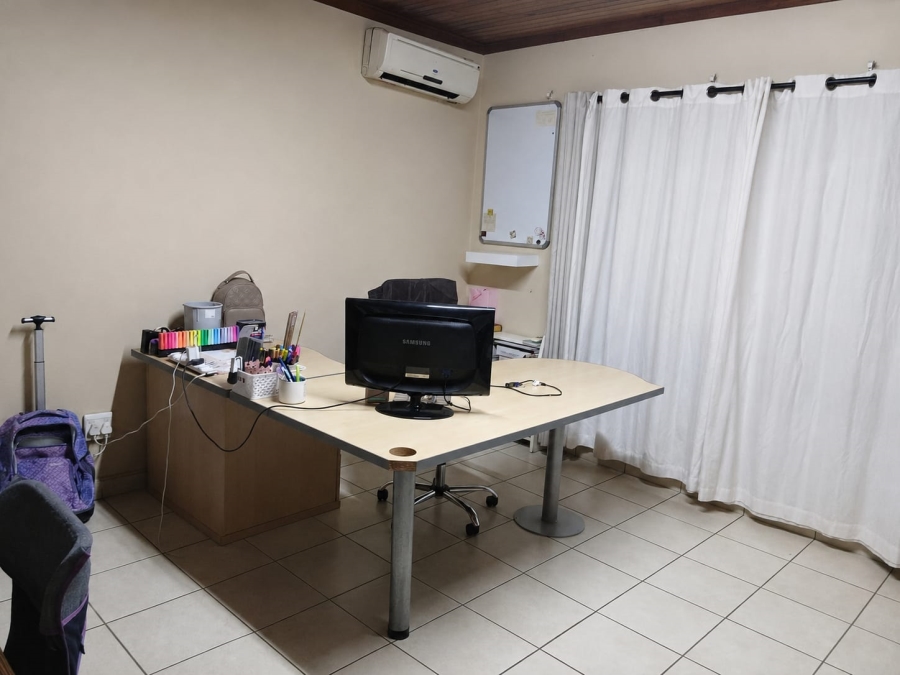 4 Bedroom Property for Sale in Vanderbijlpark CW 5 Gauteng