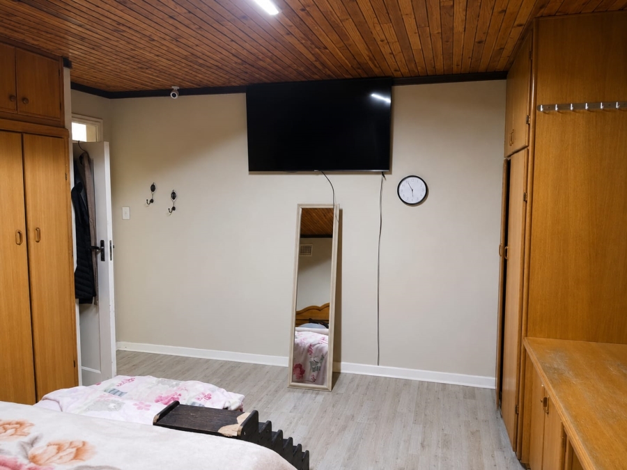 4 Bedroom Property for Sale in Vanderbijlpark CW 5 Gauteng