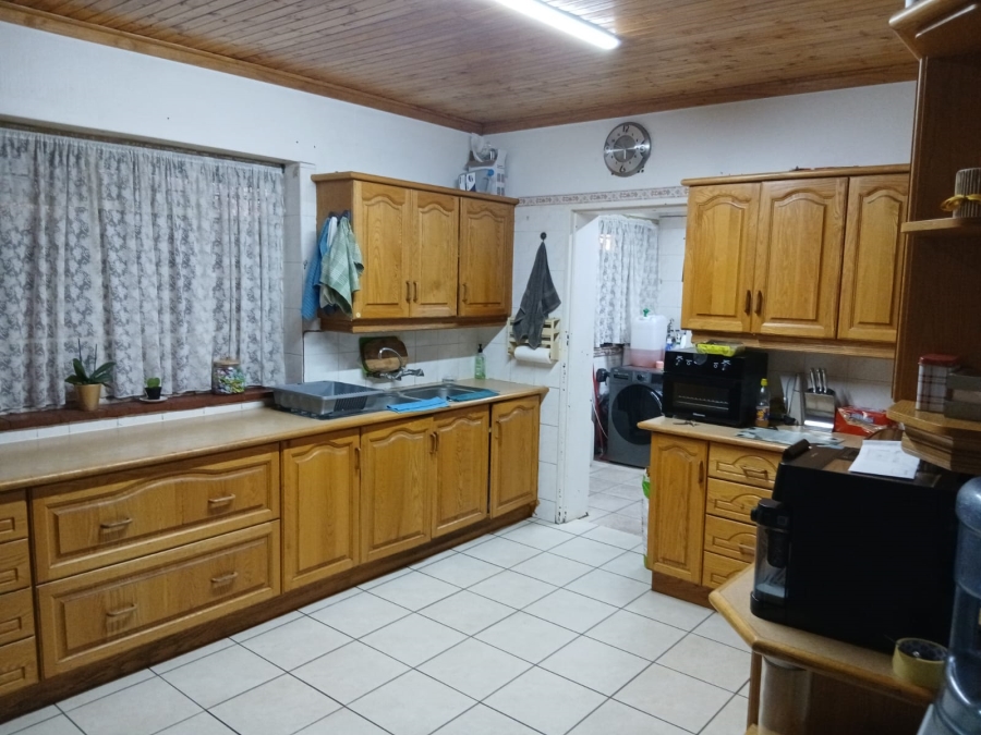 4 Bedroom Property for Sale in Vanderbijlpark CW 5 Gauteng