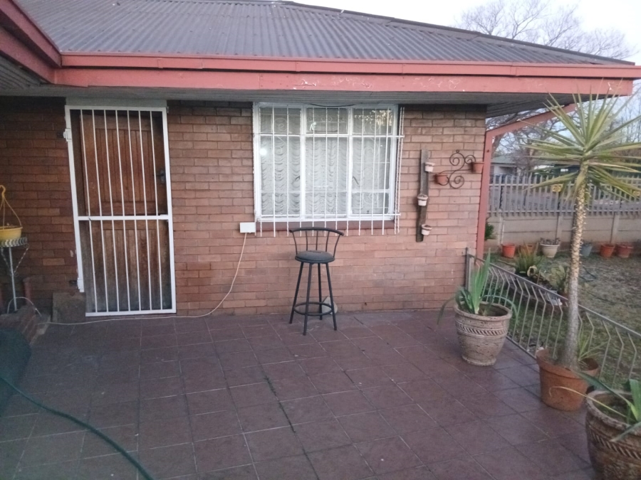 4 Bedroom Property for Sale in Vanderbijlpark CW 5 Gauteng