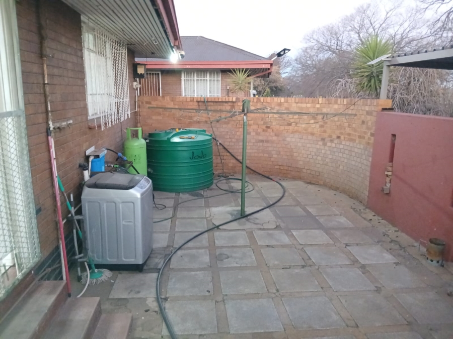4 Bedroom Property for Sale in Vanderbijlpark CW 5 Gauteng