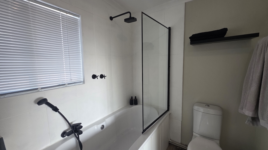 3 Bedroom Property for Sale in Garsfontein Gauteng