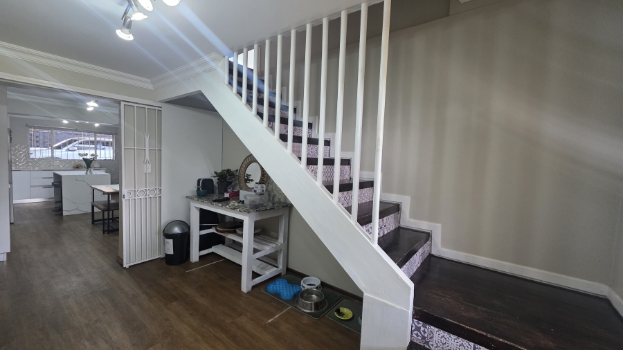 3 Bedroom Property for Sale in Garsfontein Gauteng