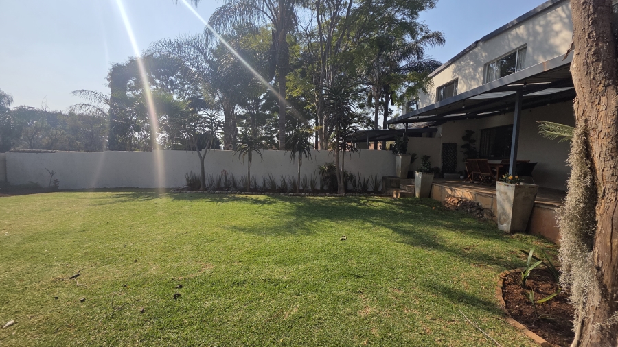 3 Bedroom Property for Sale in Garsfontein Gauteng