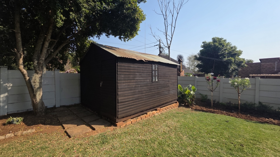 3 Bedroom Property for Sale in Garsfontein Gauteng