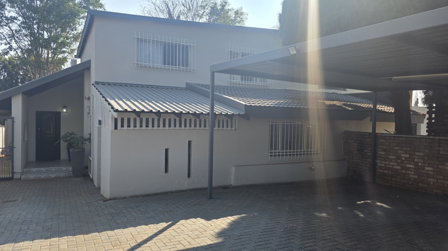 3 Bedroom Property for Sale in Garsfontein Gauteng