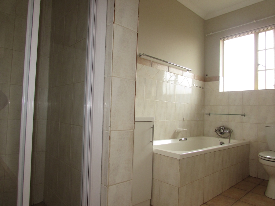 2 Bedroom Property for Sale in Annlin Gauteng