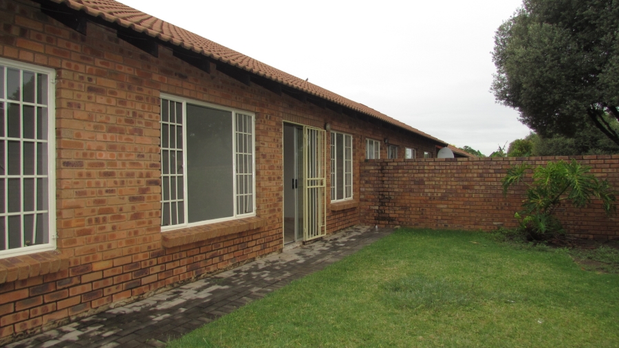 2 Bedroom Property for Sale in Annlin Gauteng